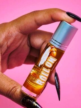 Canvas Beauty Roll On Oil
